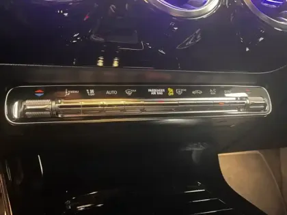 Photo 15 Mercedes CLA Coupé 200 d Progressive Line