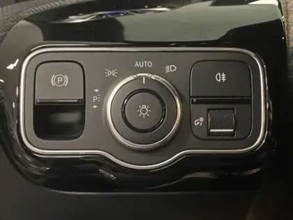 Photo 17 Mercedes Classe A 250 e Business Line