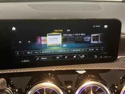 Photo 19 Mercedes Classe A 250 e Business Line