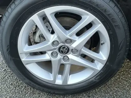 Photo 8 Toyota C-HR Hybrid Dynamic 1.8 122 ch