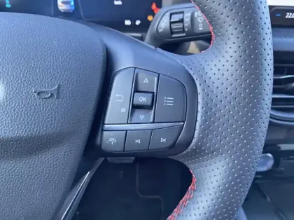 Photo 19 Ford Kuga 2.5 Duratec 243ch Hybride Rechargeable ST-Line X Powershift