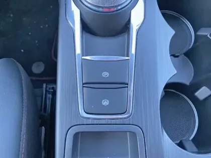 Photo 17 Ford Kuga 2.5 Duratec 243ch Hybride Rechargeable ST-Line X Powershift