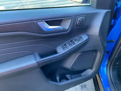 Photo 5 Ford Kuga 2.5 Duratec 243ch Hybride Rechargeable ST-Line X Powershift