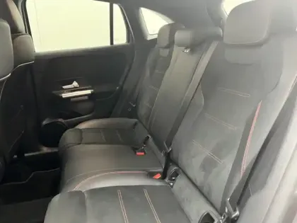 Photo 12 Mercedes GLA 200 d AMG Line