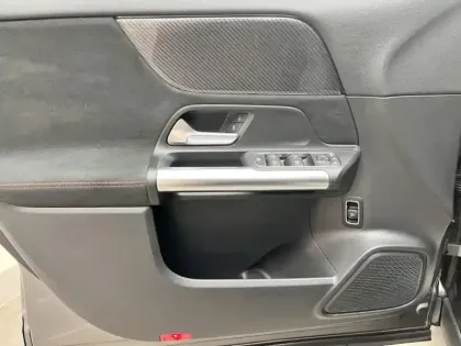 Photo 16 Mercedes GLA 200 d AMG Line