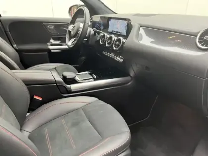 Photo 14 Mercedes GLA 200 d AMG Line