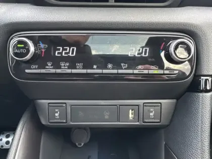 Photo 19 Toyota Yaris Hybride 116h GR SPORT