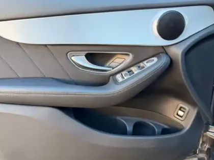 Photo 12 Mercedes Classe GLC SUV 250 d 4MATIC Fascination