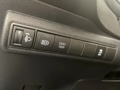 Photo 14 Toyota Corolla Hybride 1.8L 140h Design MY24