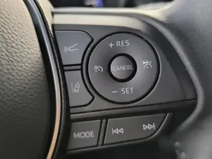 Photo 18 Toyota Corolla Hybrid Design 1.8 122 ch