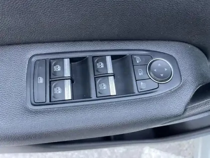 Photo 12 Renault Captur II Intens TCe 140 FAP -21