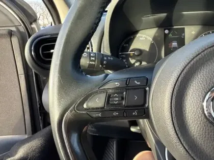 Photo 11 Toyota Yaris Hybride 116h Dynamic Business