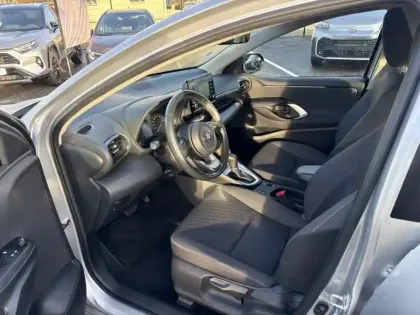 Photo 15 Toyota Yaris Hybride 116h Dynamic Business