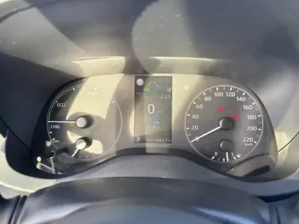 Photo 17 Toyota Yaris Hybride 116h Dynamic Business