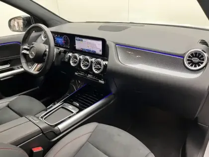 Photo 18 Mercedes GLA 200 d AMG Line