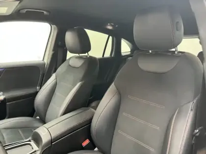 Photo 14 Mercedes GLA 200 d AMG Line