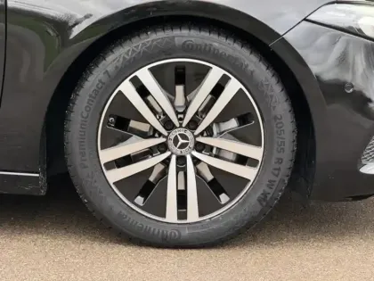 Photo 12 Mercedes Classe A 200 d Progressive Line