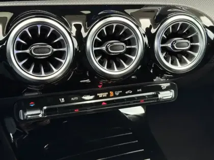 Photo 26 Mercedes Classe A 200 d Progressive Line