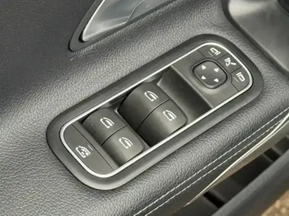 Photo 24 Mercedes Classe A 200 d Progressive Line