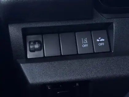 Photo 13 Suzuki Jimny  1.5 VVT Privilège