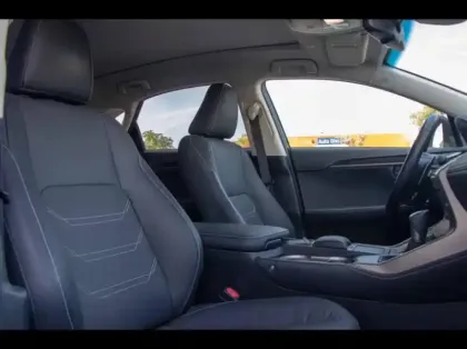 Photo 13 Lexus Nx  300h 4WD Executive Euro6d-T