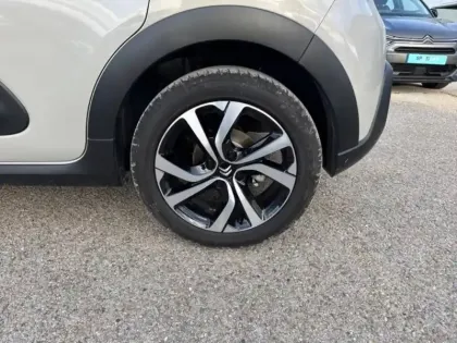 Photo 10 Citroën C3  1.2 PureTech 110ch S&S Shine Pack  EAT6