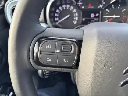 Photo 14 Citroën C3  1.2 PureTech 110ch S&S Shine Pack  EAT6