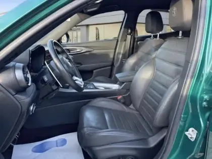 Photo 8 Alfa Romeo Tonale  1.5 Hybrid 130ch Edizione Speciale TCT