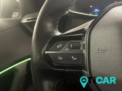 Photo 12 Peugeot 2008  e- 136ch GT Line