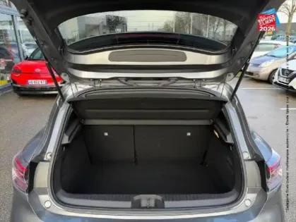 Photo 13 Renault Clio  1.6 E-Tech 145ch full hybrid Techno - 24