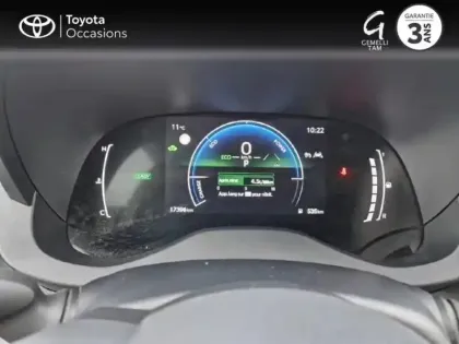 Photo 13 Toyota Yaris  116h Design 5p MC24