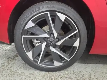 Photo 6 Peugeot 308  SW 1.5 BlueHDi 130ch S&S Allure EAT8