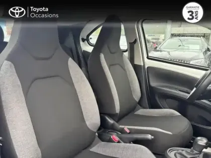 Photo 5 Toyota Aygo  X 1.0 VVT-i 72ch Dynamic S-CVT