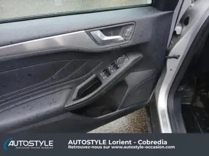 Photo 13 Ford Focus  2.0 EcoBlue 150ch Titanium 8cv