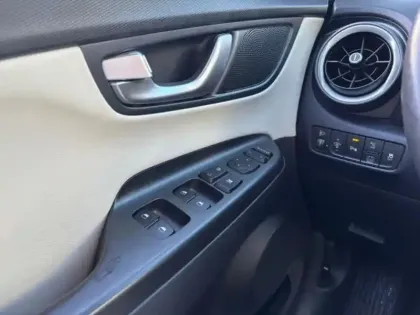 Photo 13 Hyundai Kona  1.6 GDi 141ch Hybrid Executive DCT-6