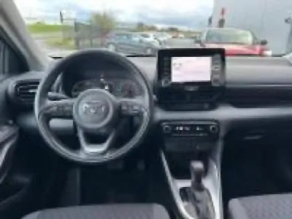 Photo 16 Toyota Yaris  116h Dynamic 5p MC23 RDS