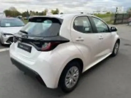 Photo 8 Toyota Yaris  116h Dynamic 5p MC23 RDS