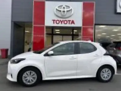 Photo 11 Toyota Yaris  116h Dynamic 5p MC23 RDS