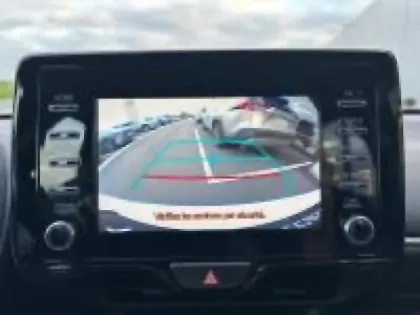 Photo 15 Toyota Yaris  116h Dynamic 5p MC23 RDS