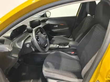 Photo 8 Peugeot 208  e- 136ch Style