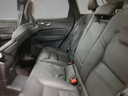 Photo 26 Volvo Xc60  T6 Hybride Rechargeable 253 + 145ch Ultra Style Dark Geartronic 8 AWD