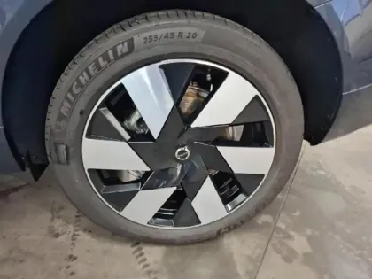 Photo 23 Volvo Xc60  T6 Hybride Rechargeable 253 + 145ch Ultra Style Dark Geartronic 8 AWD