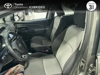 Photo 14 Toyota Yaris  100h Dynamic 5p RC19