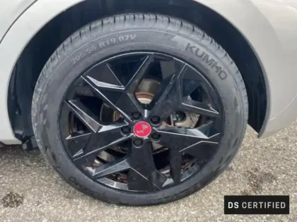 Photo 12 DS DS 4  E-TENSE 225ch Performance Line +