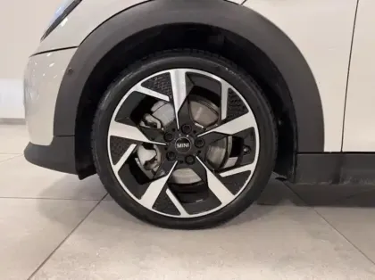Photo 8 Mini Cooper  5 Portes C 156ch Classic DKG7