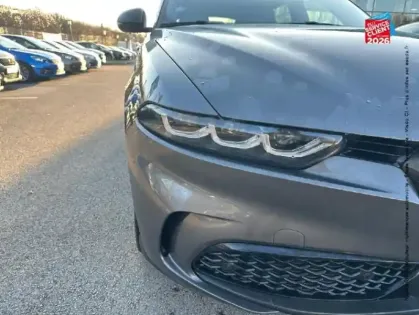 Photo 12 Alfa Romeo Tonale  1.5 Hybrid 130ch Edizione Speciale TCT