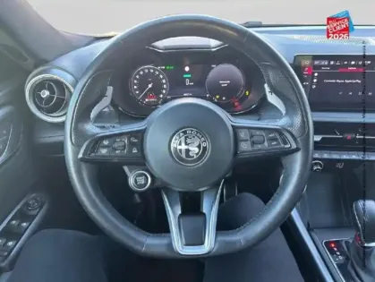 Photo 11 Alfa Romeo Tonale  1.5 Hybrid 130ch Edizione Speciale TCT