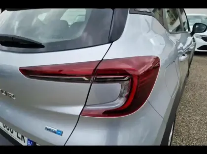 Photo 13 Renault Captur  1.6 E-Tech hybride 145ch Business -21