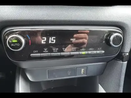 Photo 14 Toyota Yaris  116h Dynamic NG  MY22