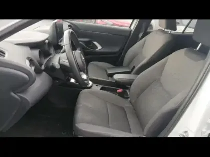 Photo 9 Toyota Yaris  Cross 116h Design Cargo 2WD MY22